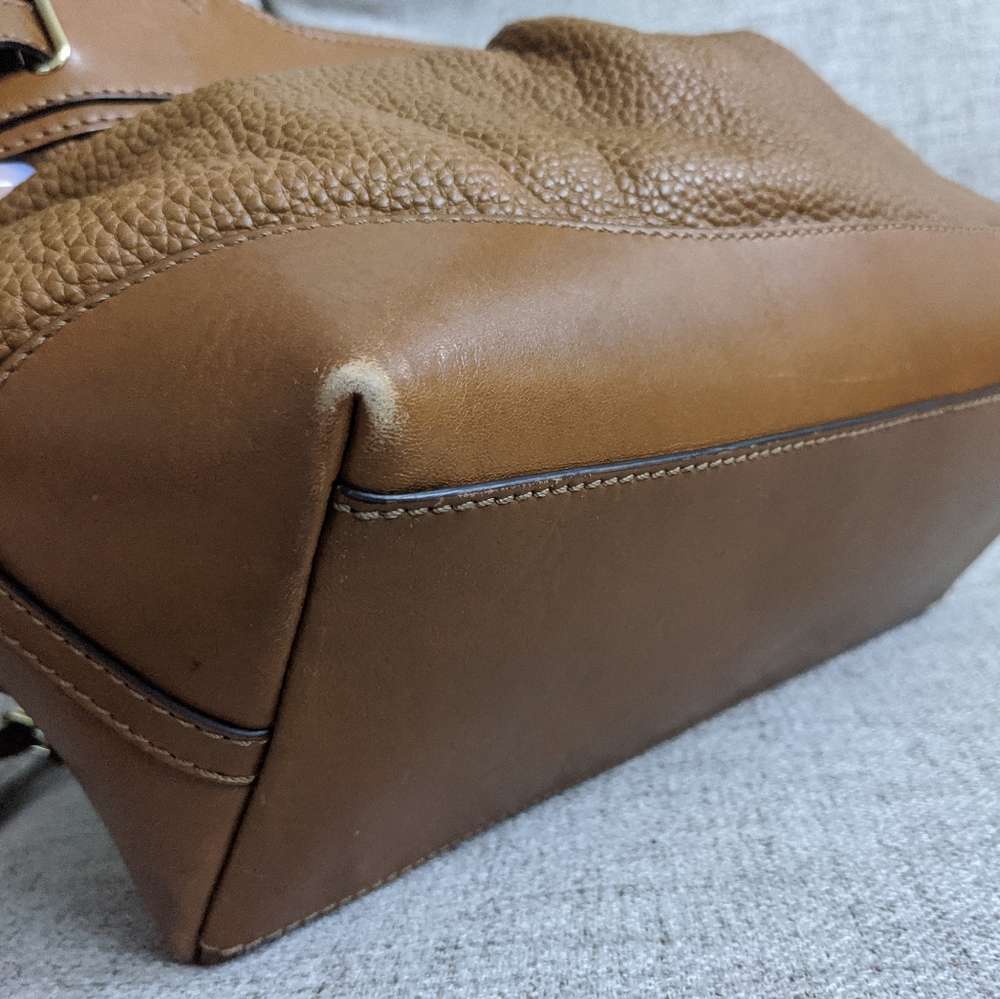 Burberry " Hepburn"  nutmeg leather handbag - Picture 3 of 9